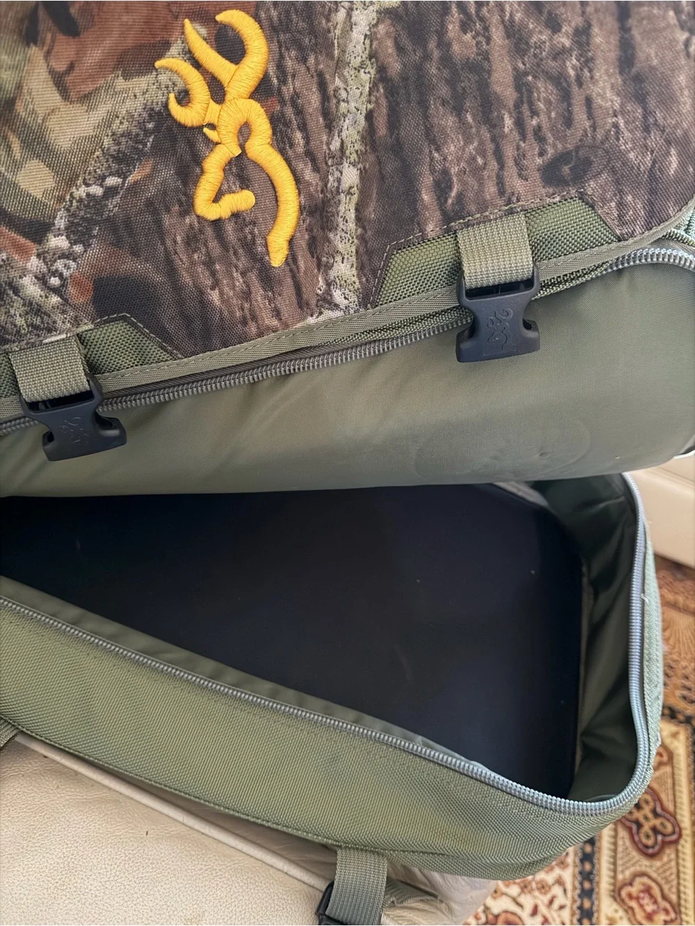 Fishpond Large Camo Duffle Bag - Green. Mint condition - Picture 10 of 12